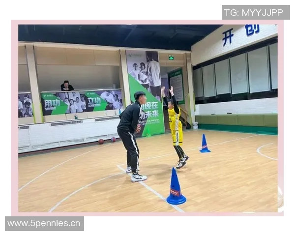 武汉篮球队防守策略解析及其在比赛中的重要性探讨