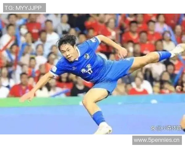 武汉足球队技术争议引发热议球迷与专家观点碰撞成焦点